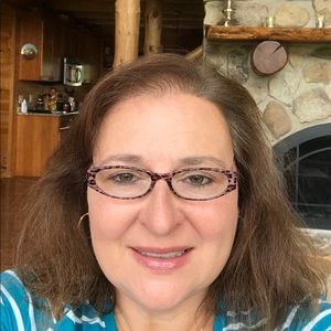 Meet your Posher, Valerie